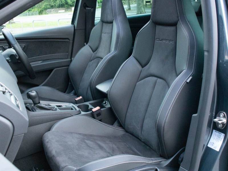 SEAT Leon   Registered:2018(68)