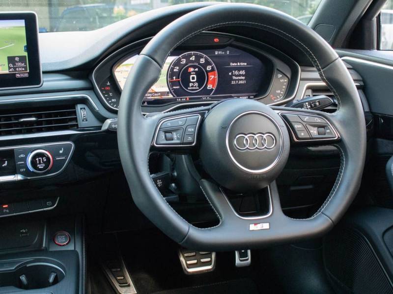 Audi A4   Registered:2018(68)