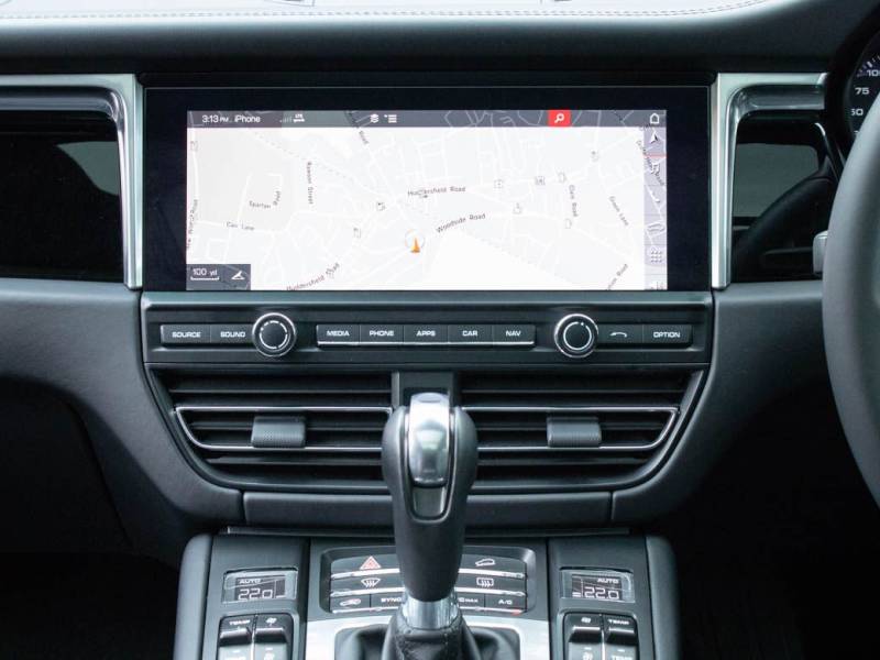 Porsche Macan   Registered:2018(68)