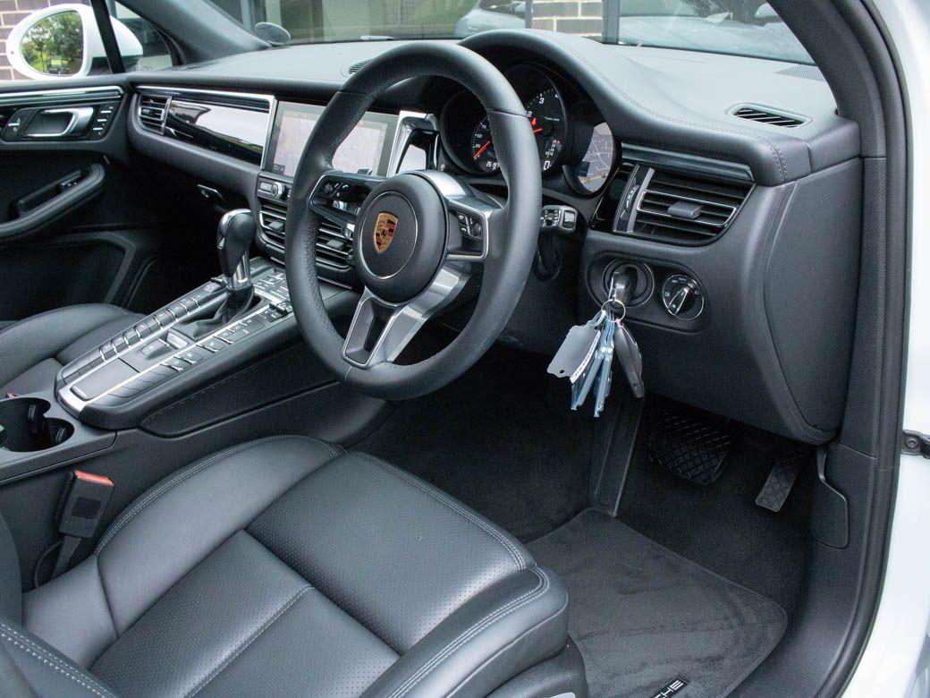 Porsche Macan 2.0T AWD 'Facelift' PDK 245ps Estate Petrol Carrara White Metallic