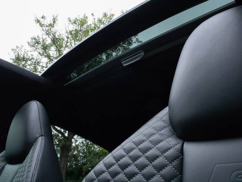 Audi A3   Registered:2018(18)