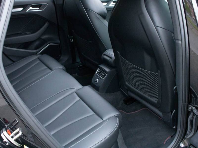 Audi A3   Registered:2018(18)