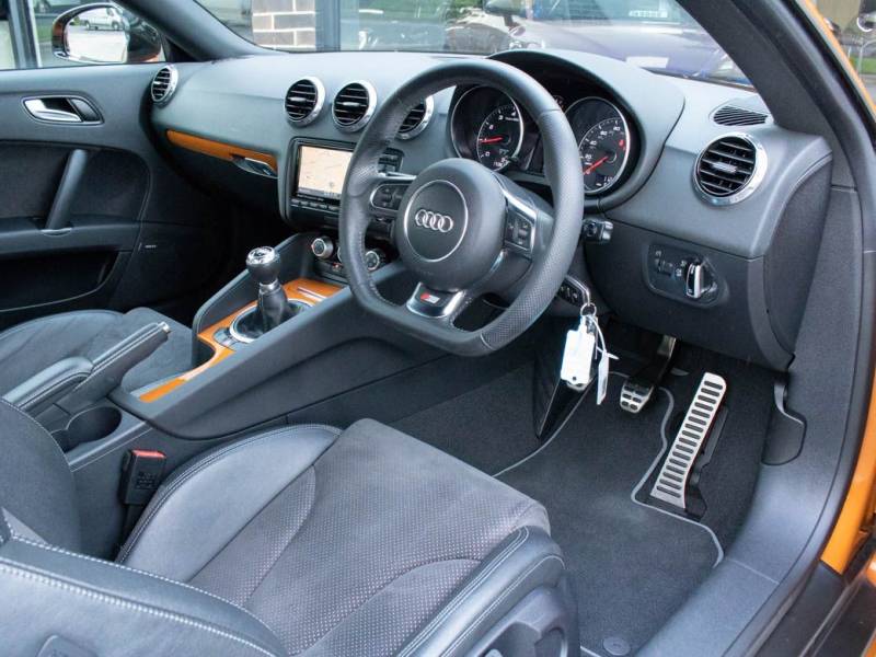 Audi TT   Registered:2013(13)