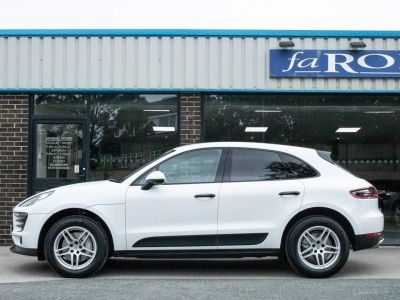 Porsche Macan 3.0 TD V6 AWD S PDK Estate Diesel White