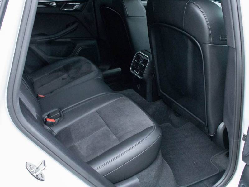 Porsche Macan   Registered:2018(68)