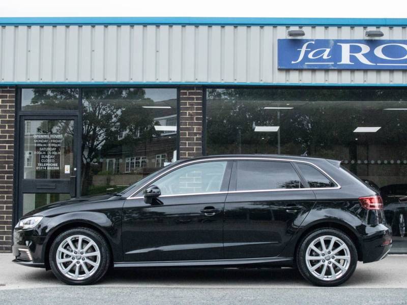 Audi A3   Registered:2020(20)