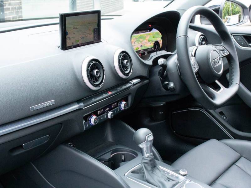 Audi A3   Registered:2020(20)