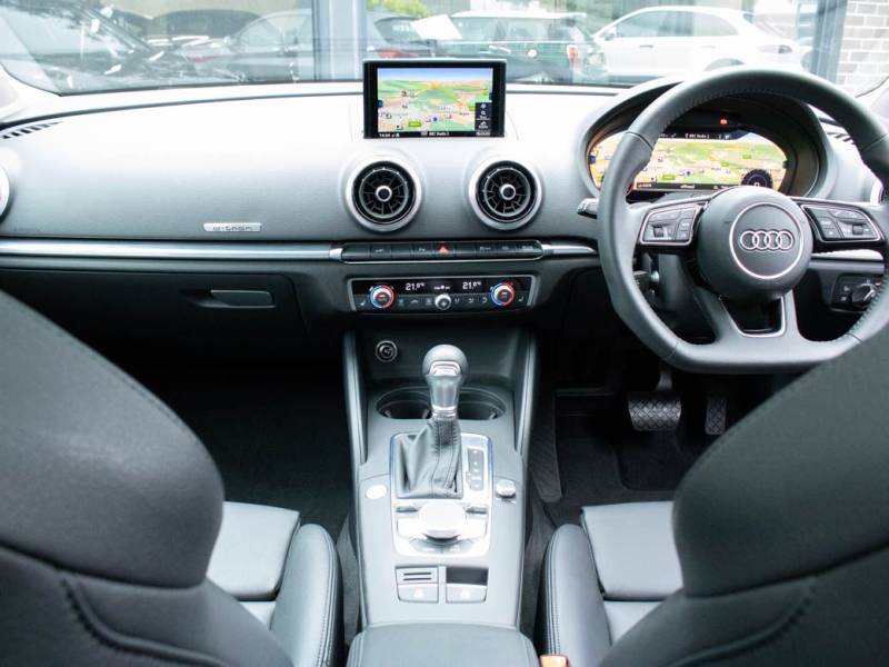 Audi A3   Registered:2020(20)