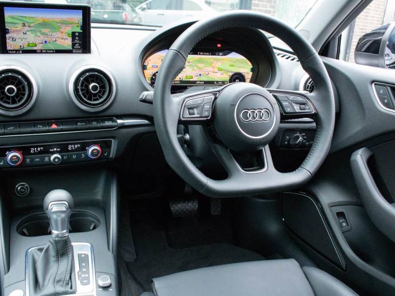 Audi A3   Registered:2020(20)