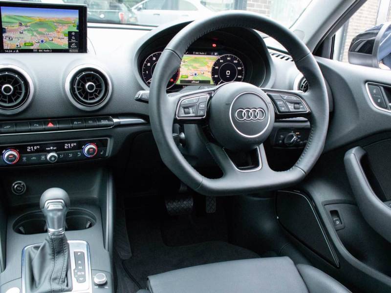 Audi A3   Registered:2020(20)