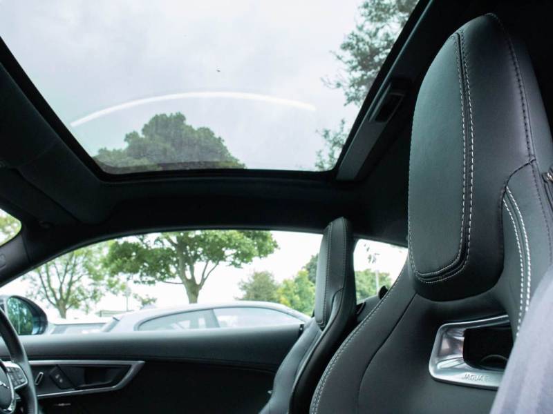 Jaguar F Type   Registered:2017(17)