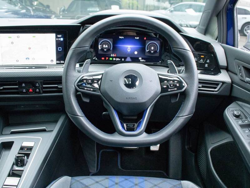 Volkswagen Golf   Registered:2021(21)