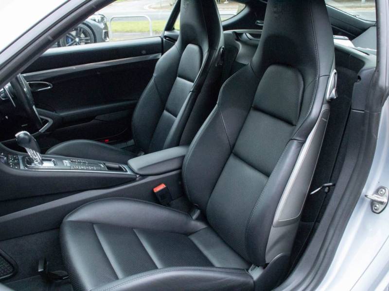 Porsche Cayman   Registered:2016(16)