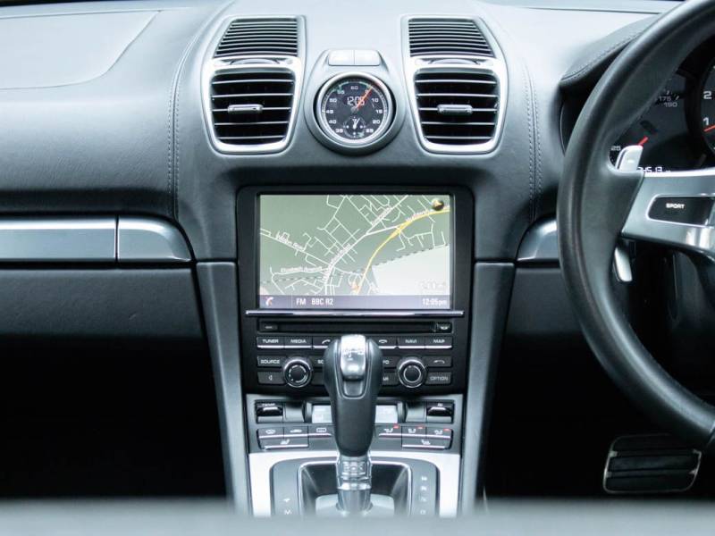 Porsche Cayman   Registered:2016(16)