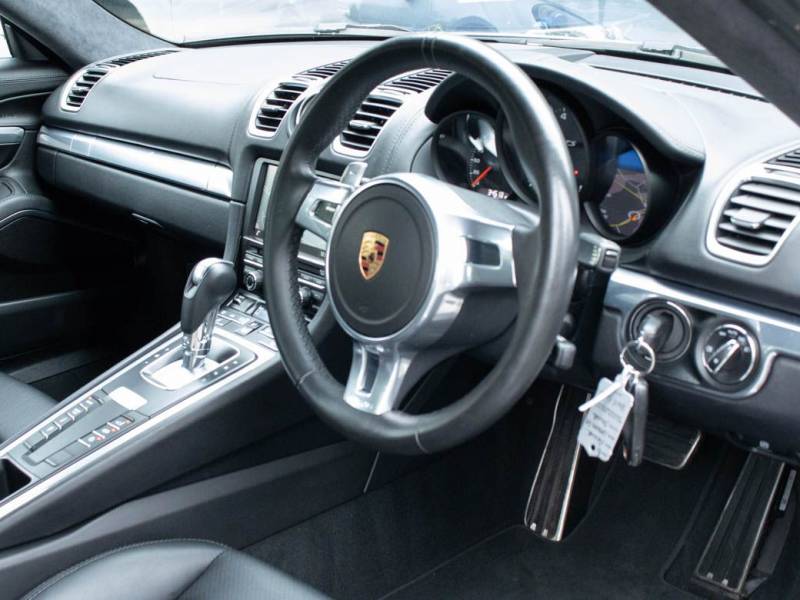 Porsche Cayman   Registered:2016(16)