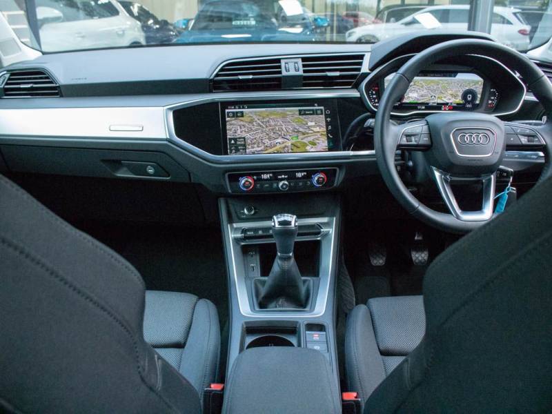 Audi Q3   Registered:2019(69)