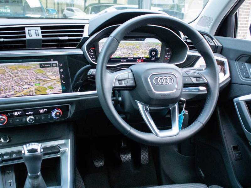 Audi Q3   Registered:2019(69)