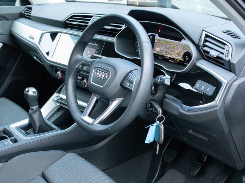 Audi Q3   Registered:2019(69)