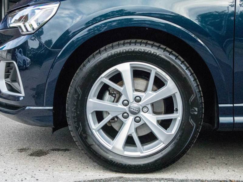 Audi Q3   Registered:2019(69)