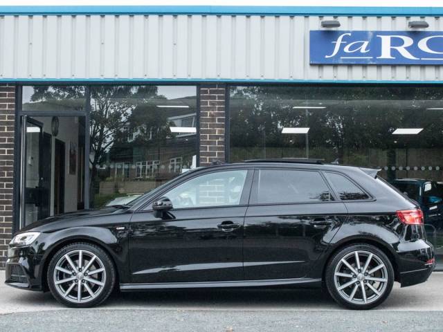 2017 Audi A3 Sportback 2.0 TDI quattro Black Edition S-tronic 184ps