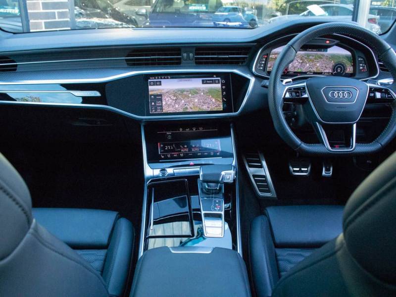 Audi RS6   Registered:2020(20)