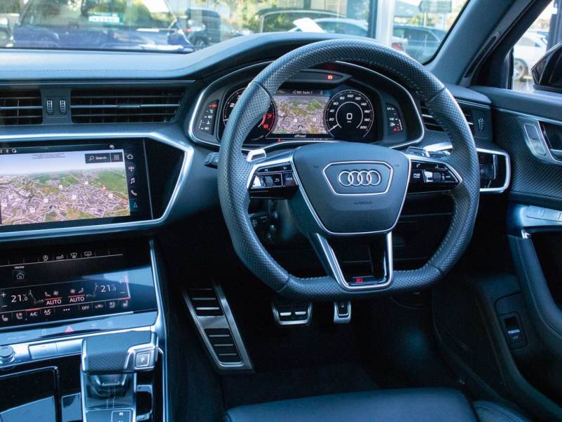 Audi RS6   Registered:2020(20)