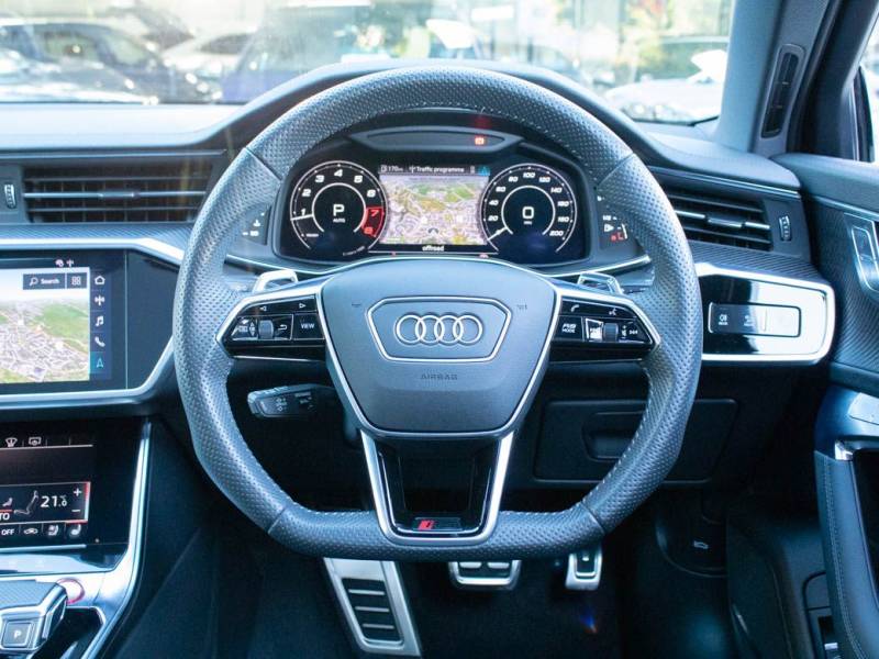 Audi RS6   Registered:2020(20)