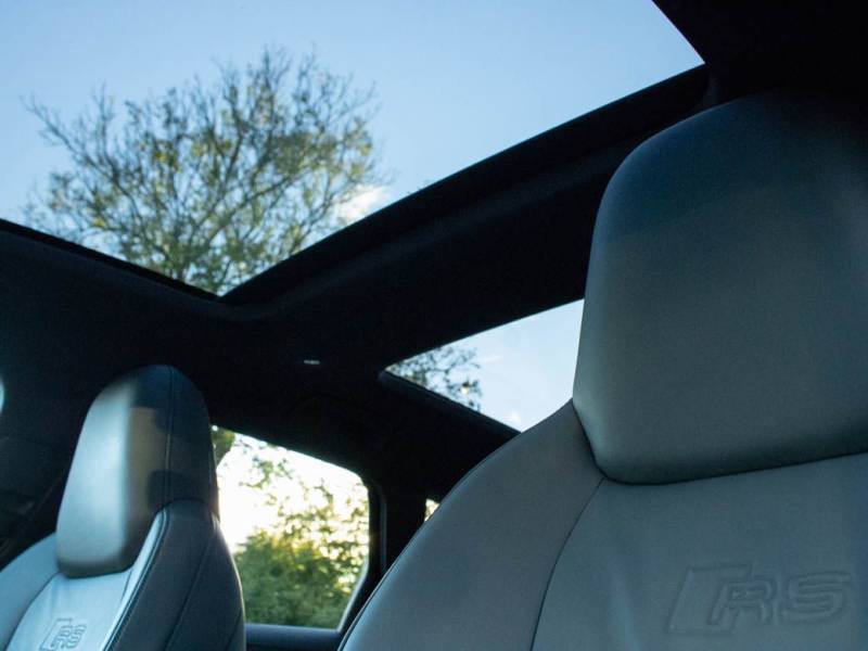 Audi RS6   Registered:2020(20)