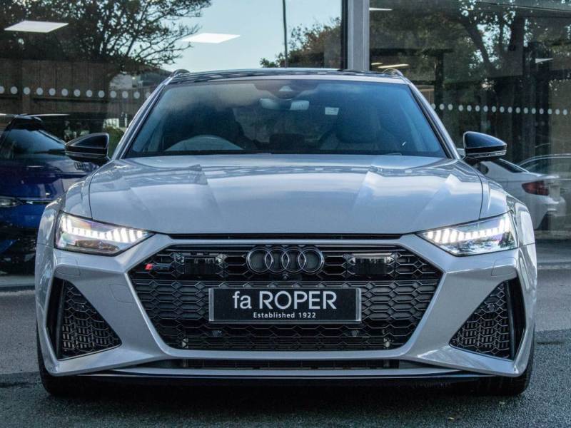 Audi RS6   Registered:2020(20)