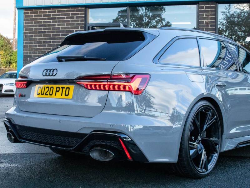 Audi RS6   Registered:2020(20)