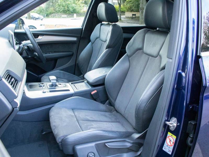 Audi Q5   Registered:2019(19)