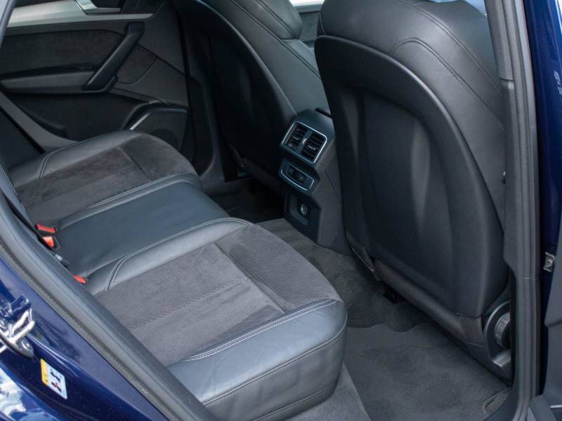 Audi Q5   Registered:2019(19)