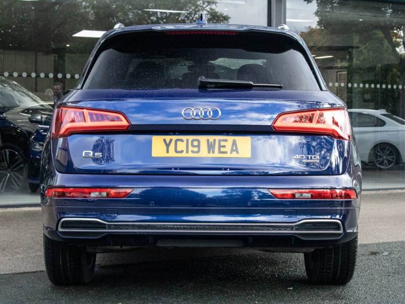 Audi Q5   Registered:2019(19)