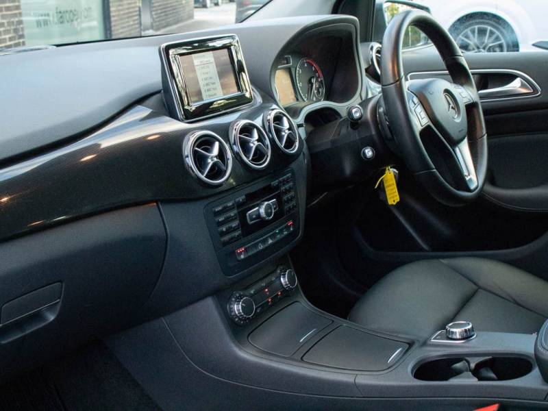 Mercedes Benz B Class   Registered:2013(13)