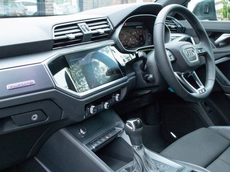 Audi Q3   Registered:2019(68)