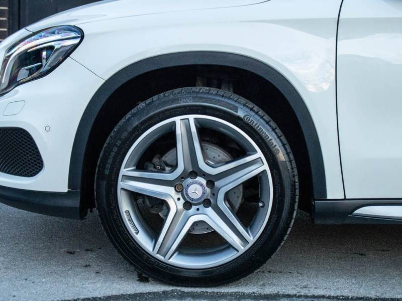 Mercedes Benz GLA   Registered:2017(17)