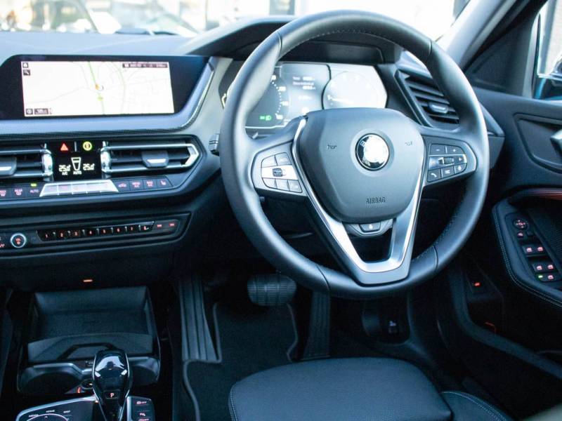 BMW 1 Series   Registered:2020(70)