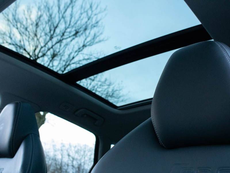 Audi RS6   Registered:2014(14)