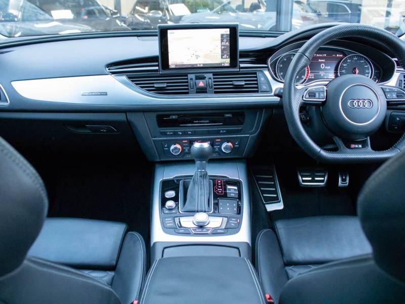 Audi RS6   Registered:2014(14)