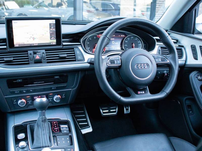 Audi RS6   Registered:2014(14)