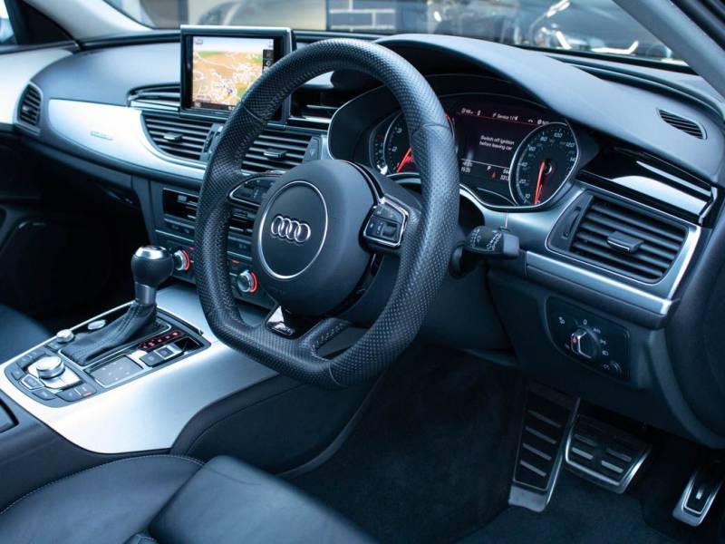 Audi RS6   Registered:2014(14)