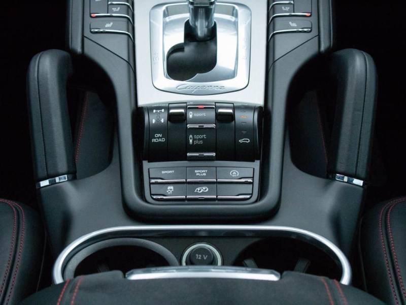 Porsche Cayenne   Registered:2015(65)