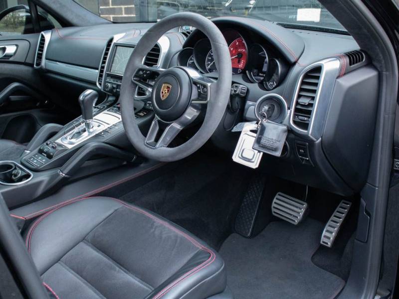 Porsche Cayenne   Registered:2015(65)