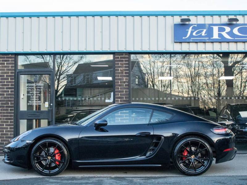 Porsche Cayman   Registered:2018(68)
