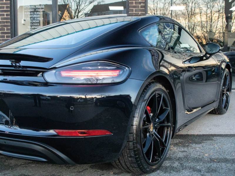 Porsche Cayman   Registered:2018(68)