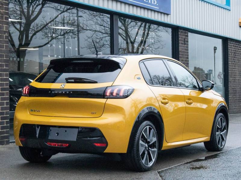 Peugeot 208   Registered:2021(21)