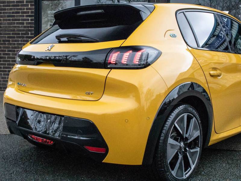 Peugeot 208   Registered:2021(21)