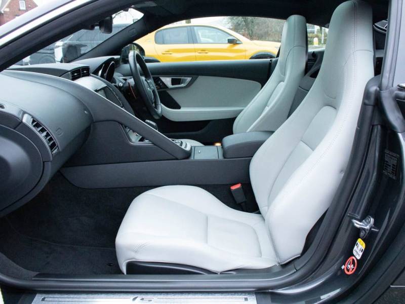 Jaguar F Type   Registered:2016(66)