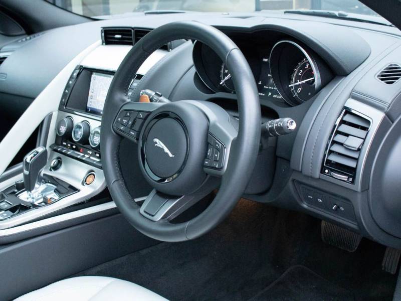 Jaguar F Type   Registered:2016(66)