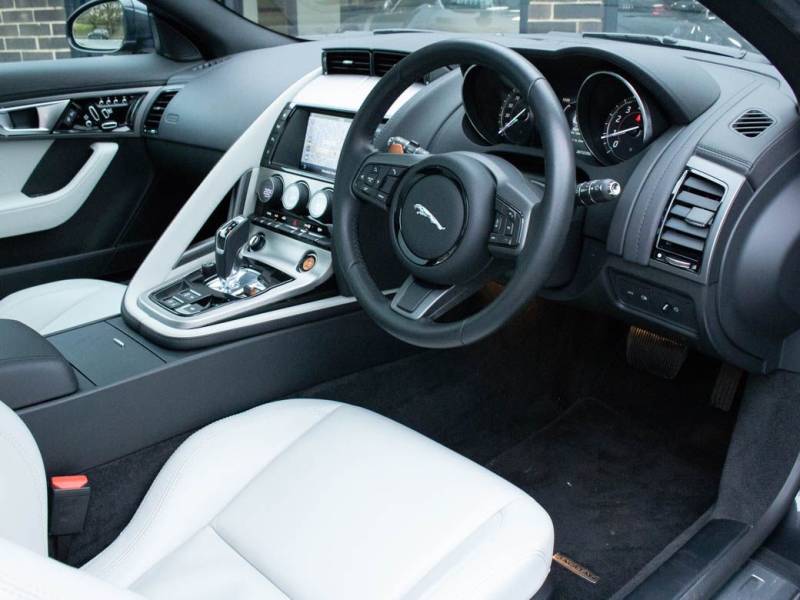 Jaguar F Type   Registered:2016(66)